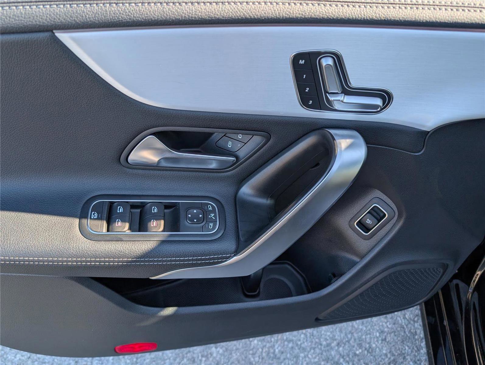 Used 2025 Mercedes-Benz CLA 250 image 18