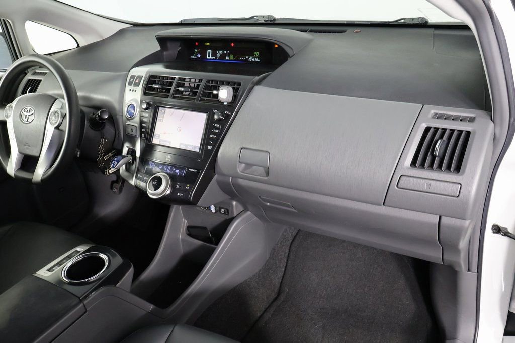 Used 2012 Toyota Prius V Five image 8