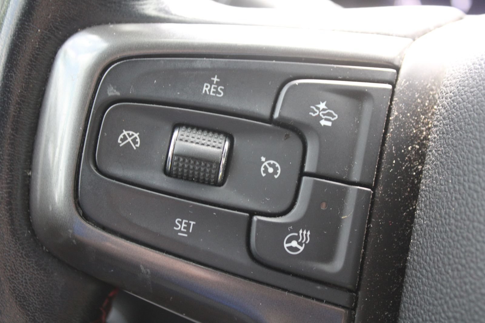 Used 2022 Chevrolet Tahoe RST w/ Luxury Package RWD image 34