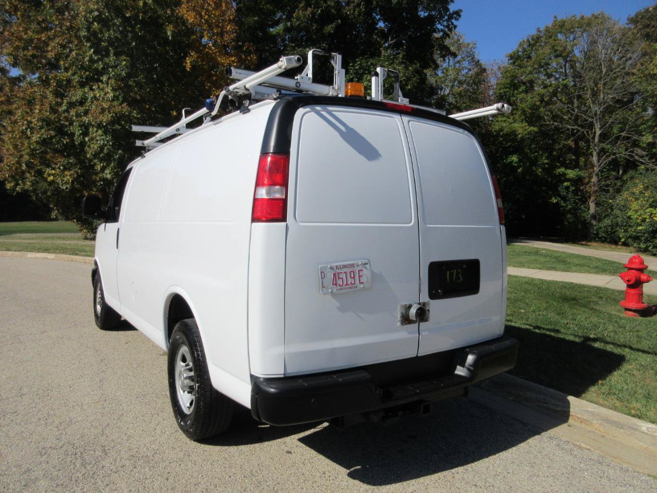 Used 2017 Chevrolet Express 2500 RWD image 26