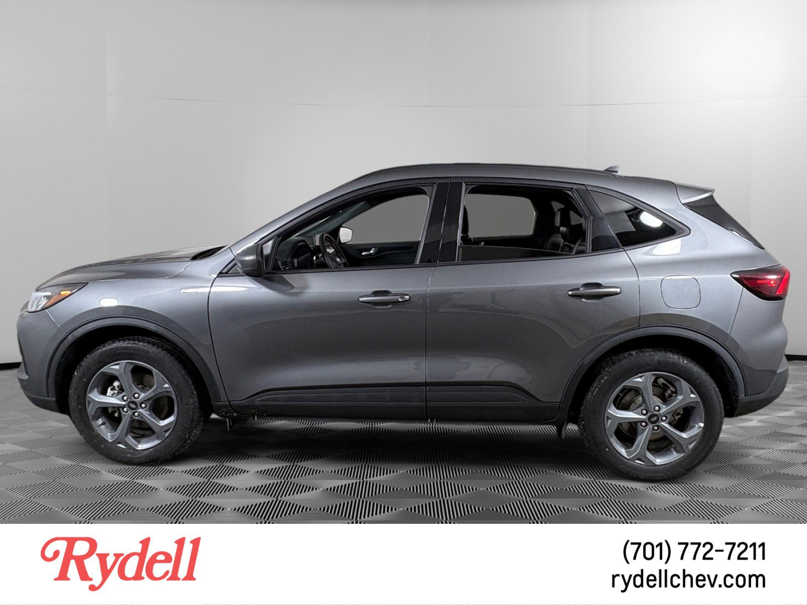 Used 2025 Ford Escape ST-Line Select image 2