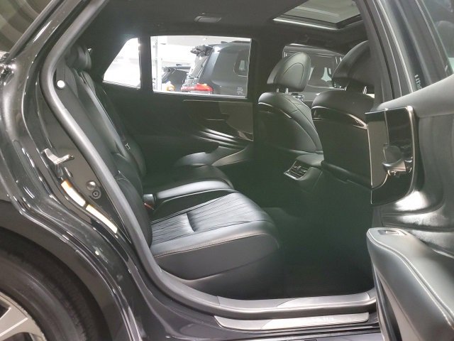 Used 2019 Lexus LS 500h 500h Base image 24