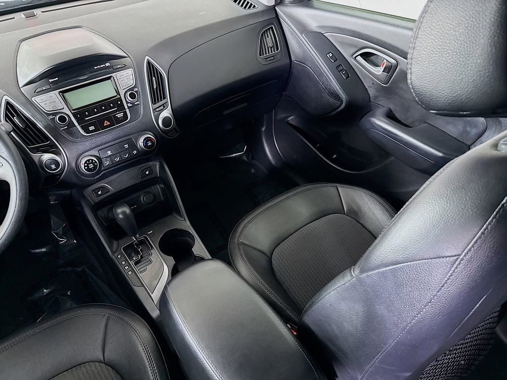 Used 2013 Hyundai Tucson GLS image 24