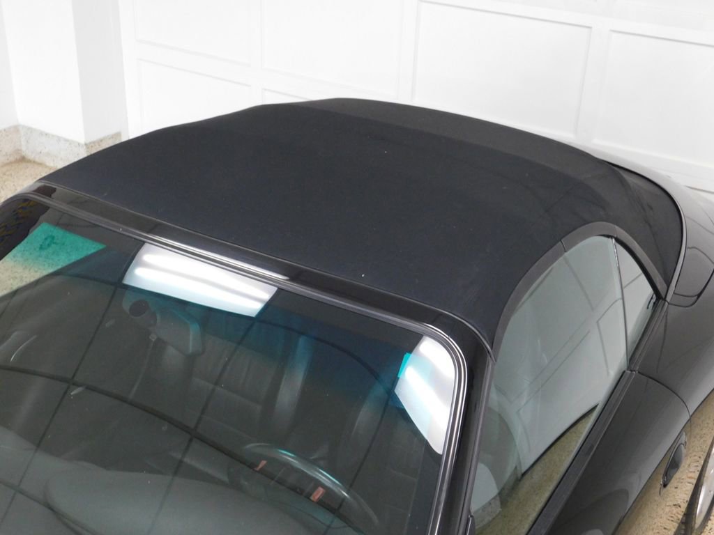 Used 2004 Porsche 911 Carrera RWD image 32