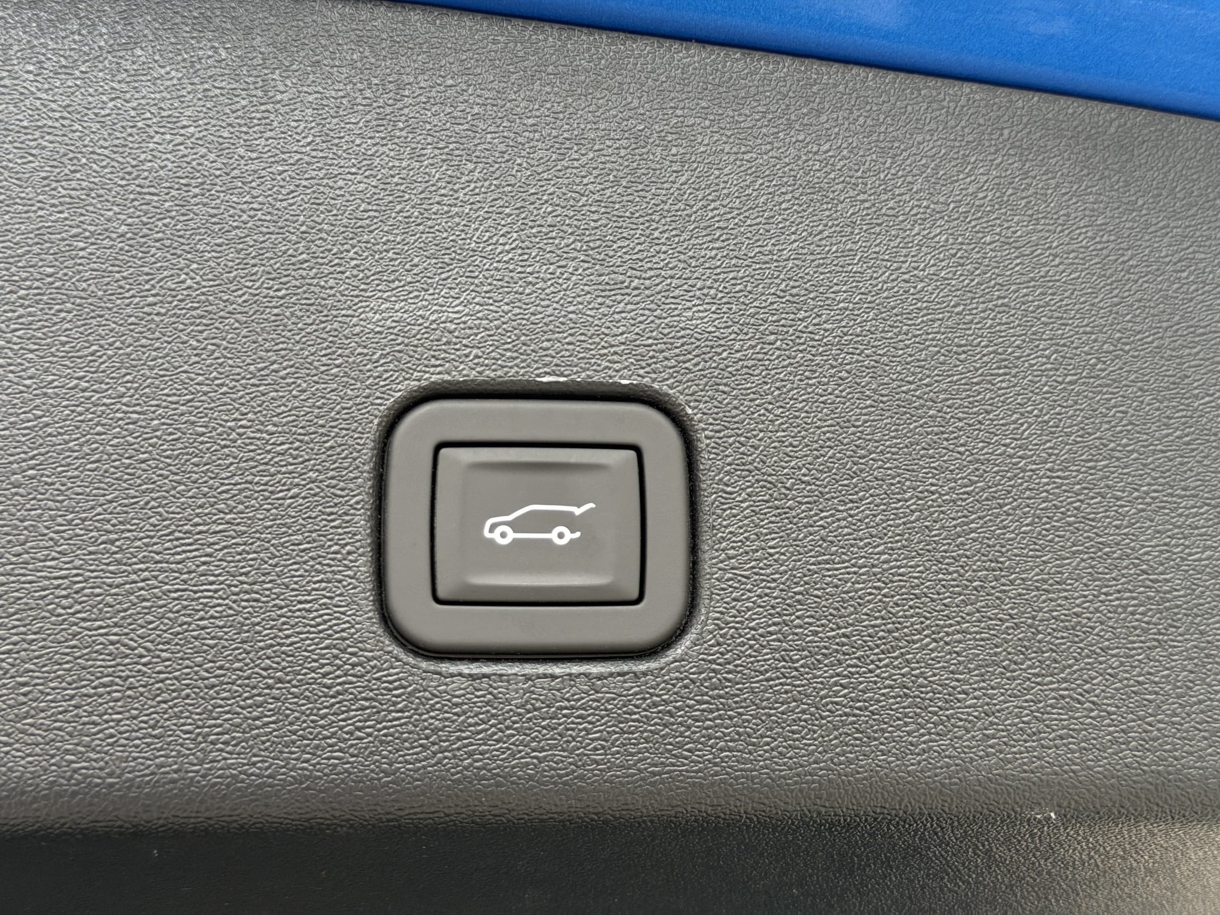 New 2026 Cadillac Optiq Luxury 1 RWD image 11