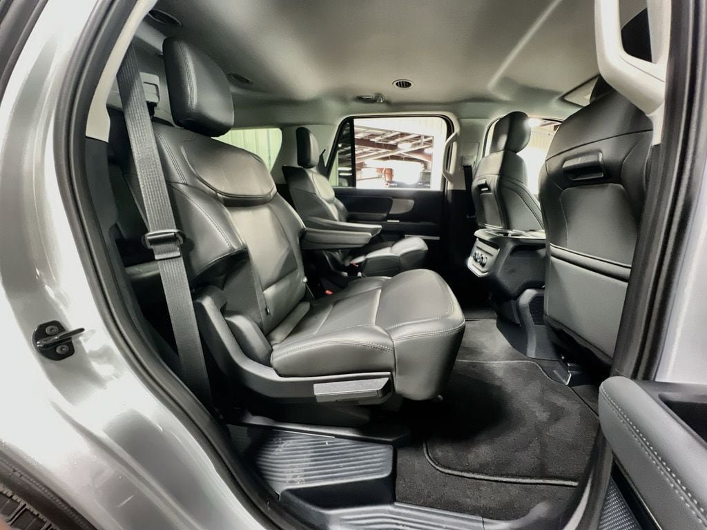New 2026 Ford Expedition Active AWD/4WD image 25