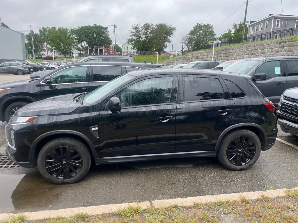 Used 2025 Mitsubishi Outlander Sport LE AWD/4WD image 4