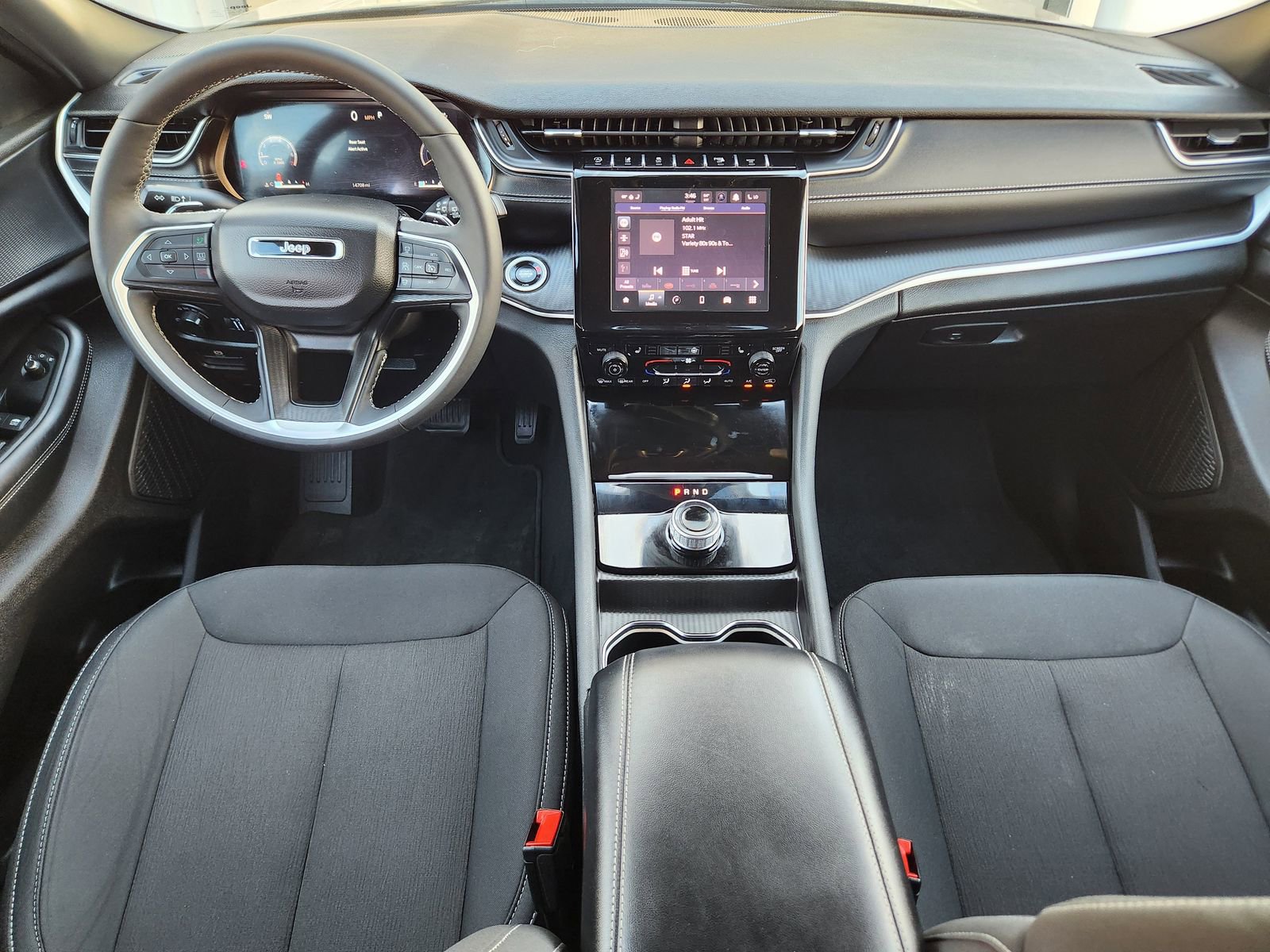 Used 2025 Jeep Grand Cherokee Laredo w/ Luxury Tech Group I image 28