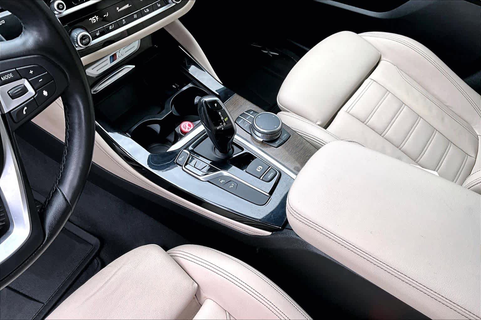 Used 2019 BMW X4 M40i w/ Premium Package image 17