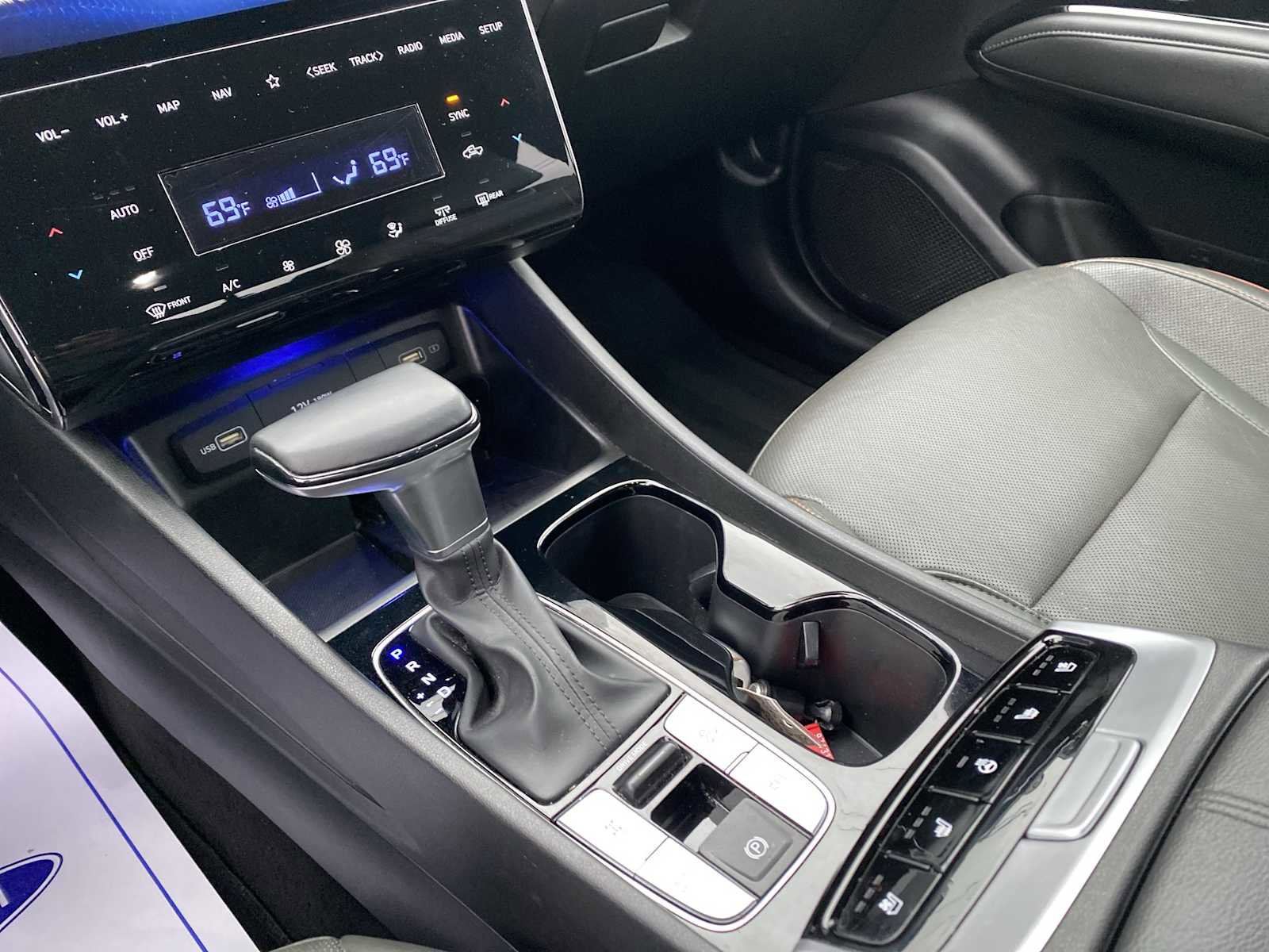 Certified 2023 Hyundai Santa Cruz Limited image 17