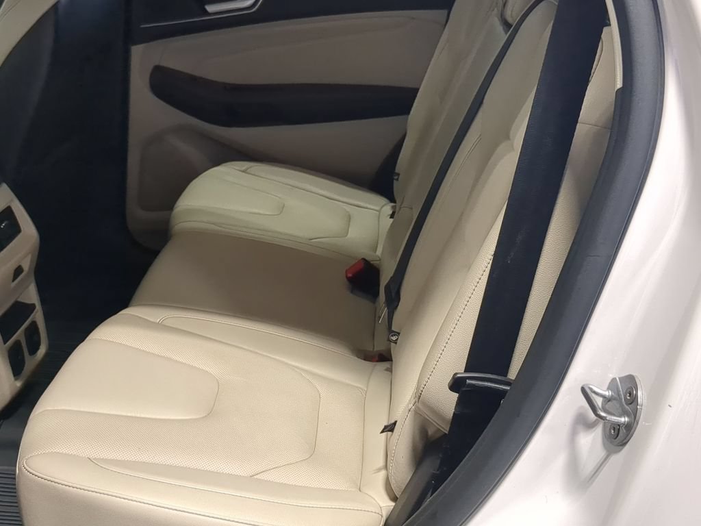 Used 2018 Ford Edge Titanium w/ Equipment Group 301A AWD/4WD image 19
