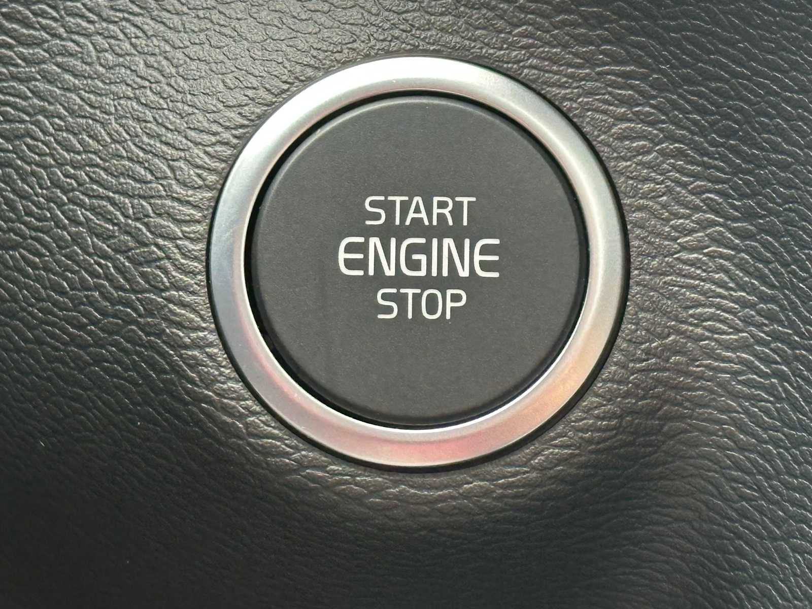 New 2026 Volvo XC40 B5 Plus w/ Climate Package image 34