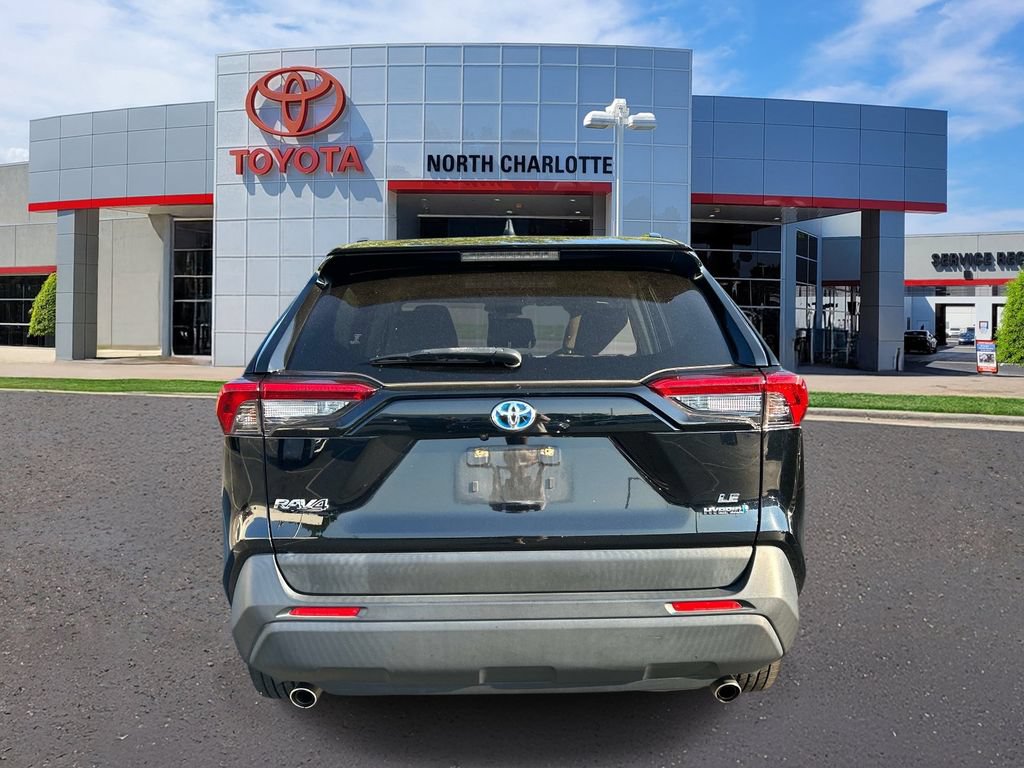 Used 2023 Toyota RAV4 LE AWD/4WD image 7