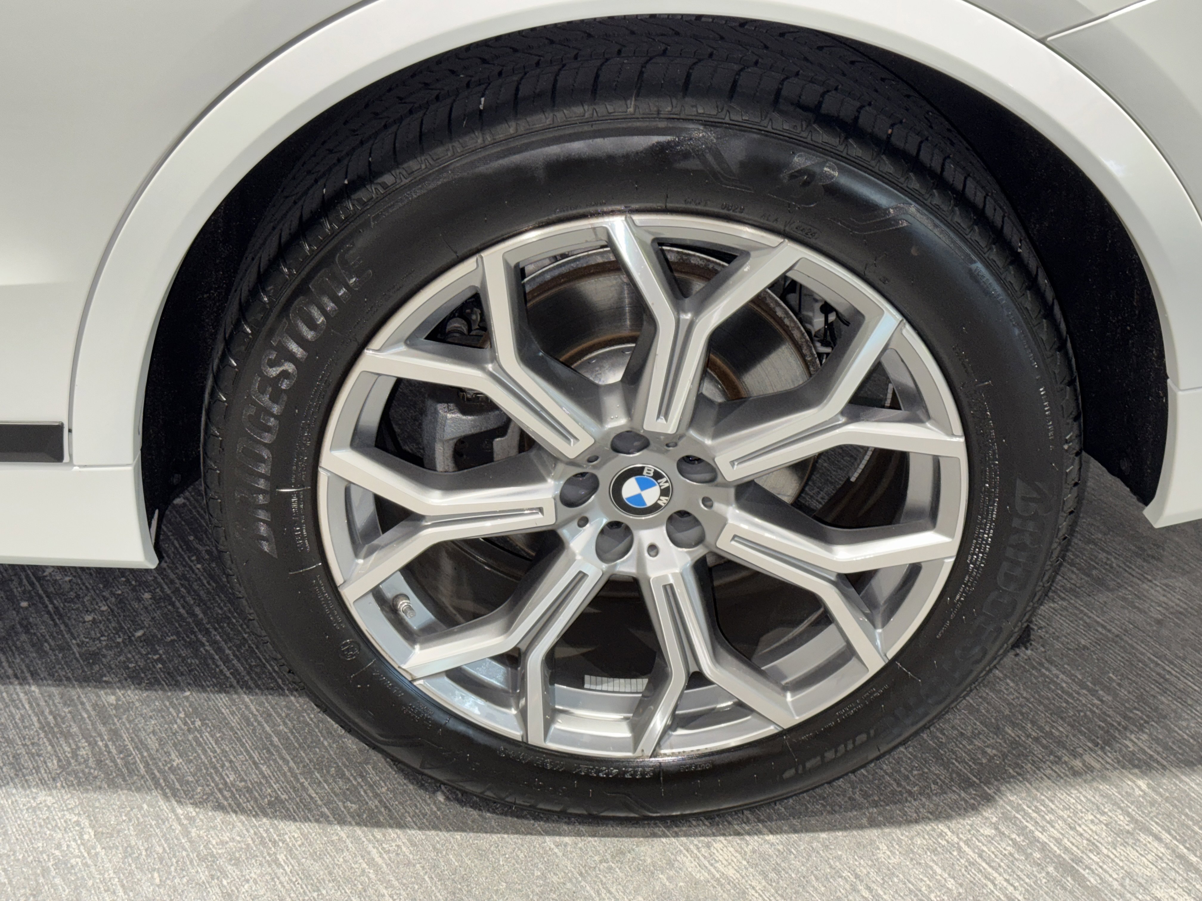 Certified 2025 BMW X7 xDrive40i w/ Premium Package image 36