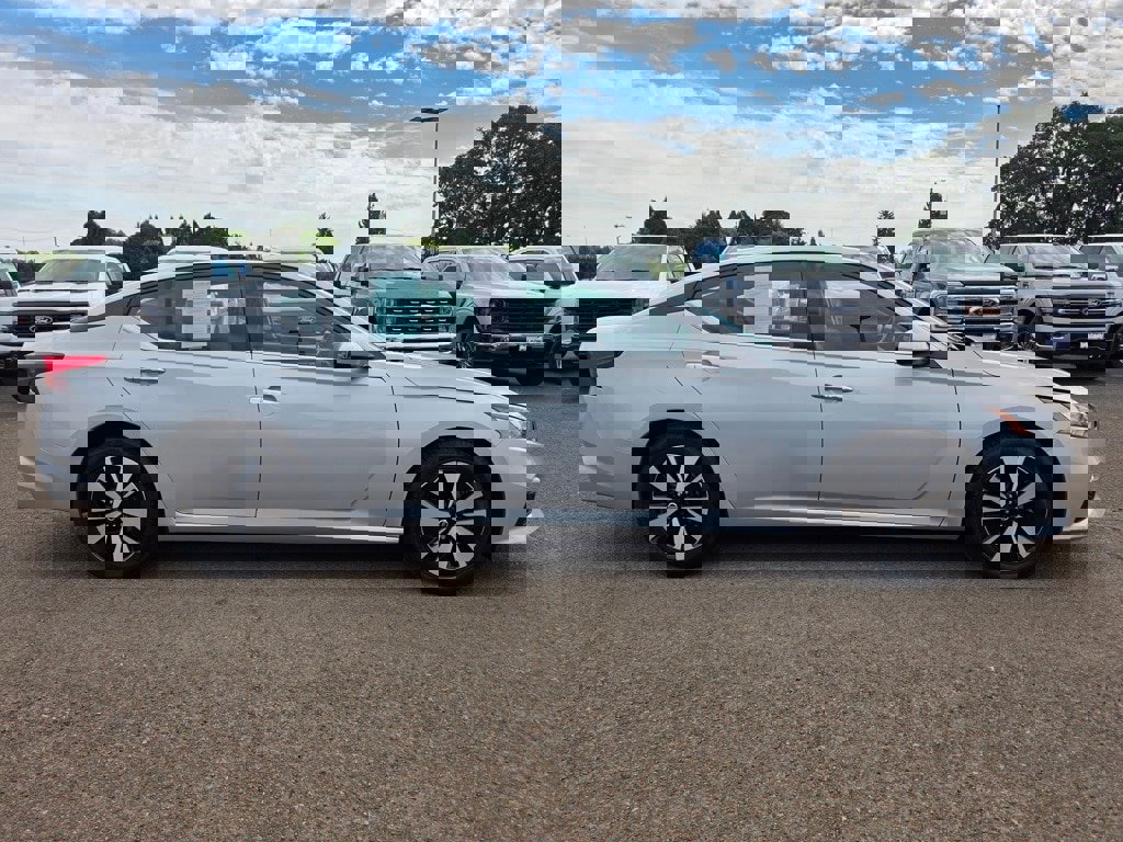 Used 2021 Nissan Altima 2.5 SV image 4