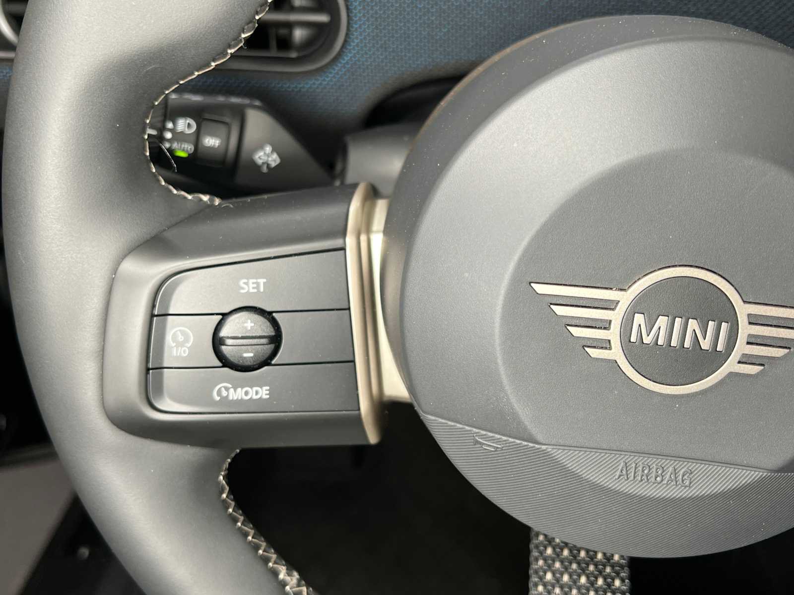 Used 2026 MINI Cooper 2-Door Hardtop FWD image 26