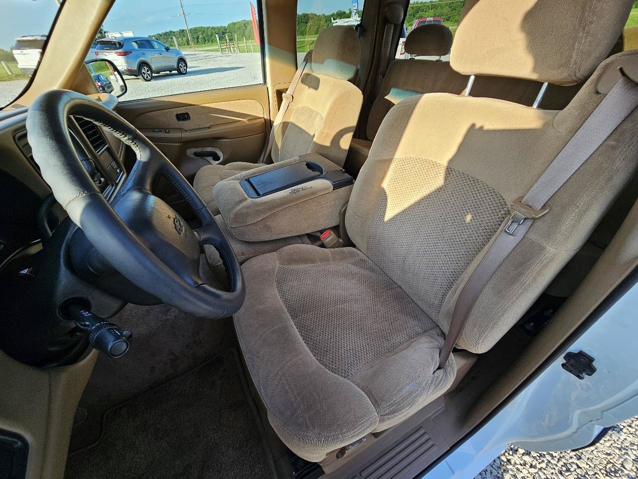 Used 2000 Chevrolet Silverado 1500 LS RWD image 16