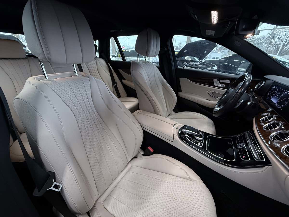 Used 2018 Mercedes-Benz E 400 4MATIC Wagon image 34