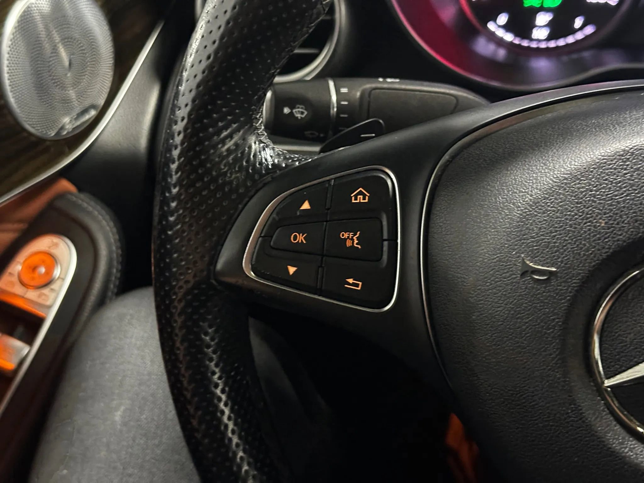 Used 2019 Mercedes-Benz GLC 300 4MATIC Coupe image 31