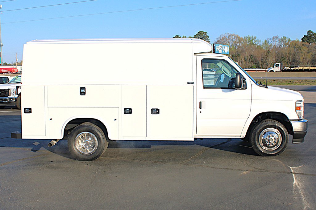 Used 2025 Ford E-350 and Econoline 350 Super Duty w/ Ambulance Prep Package RWD image 5