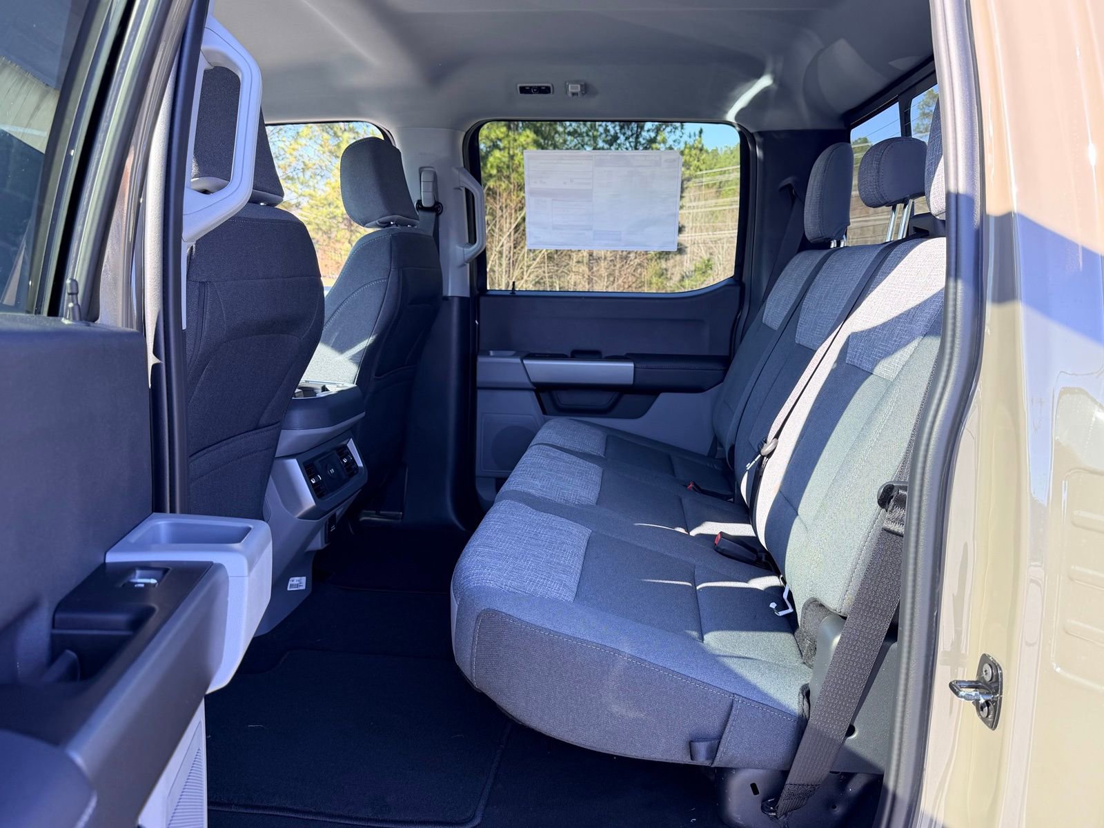 New 2026 Ford F250 XLT w/ FX4 Off-Road Package AWD/4WD image 18