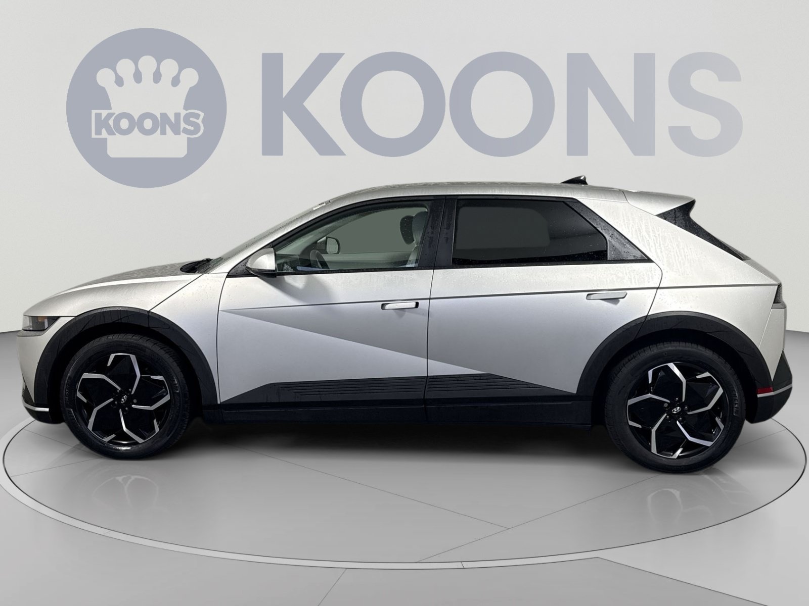 Used 2023 Hyundai Ioniq 5 SEL w/ Cargo Package AWD/4WD image 2