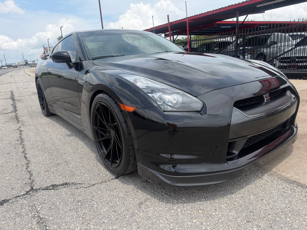 Used 2010 Nissan GT-R Premium AWD/4WD image 12