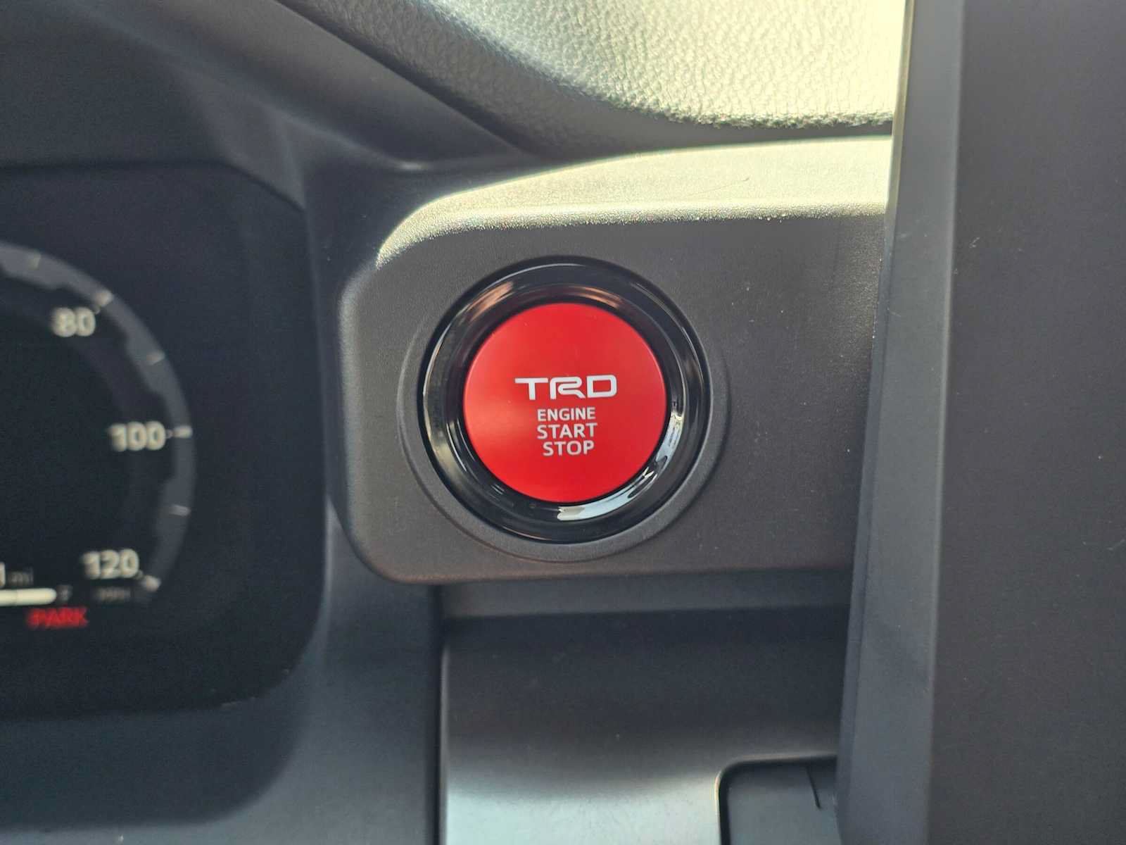 Certified 2025 Toyota Tacoma TRD Sport AWD/4WD image 32