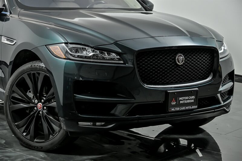 Used 2018 Jaguar F-PACE Portfolio AWD/4WD image 2