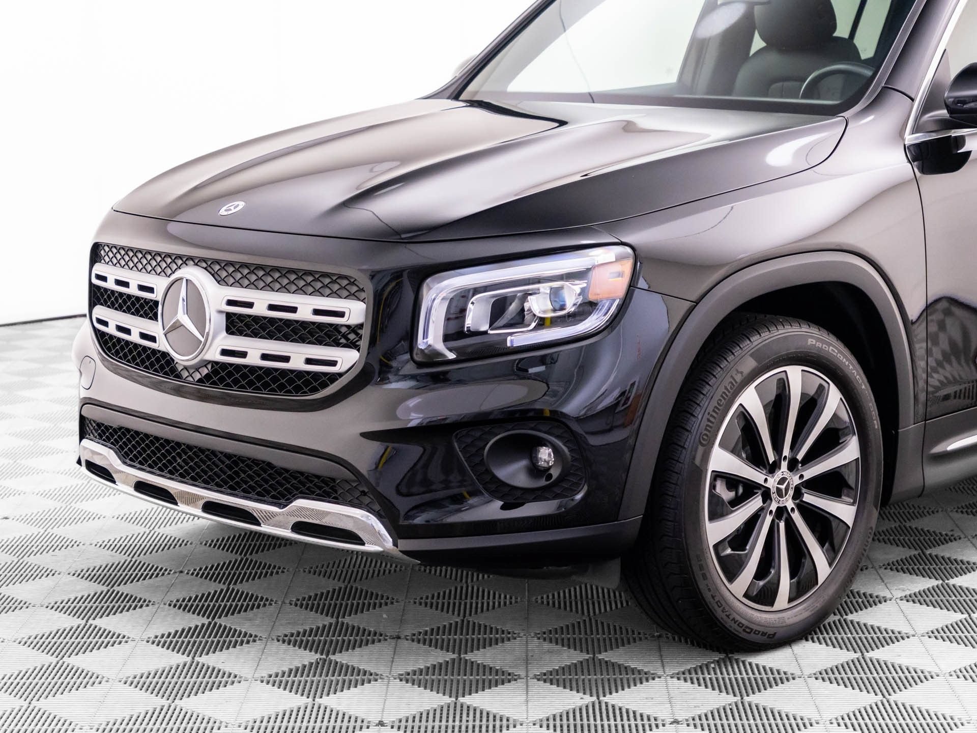Used 2023 Mercedes-Benz GLB 250 4MATIC image 34