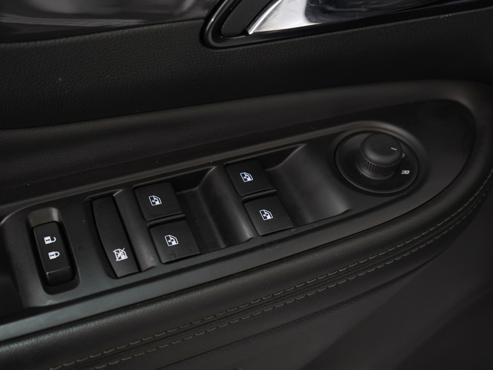 Used 2021 Buick Encore Preferred image 21