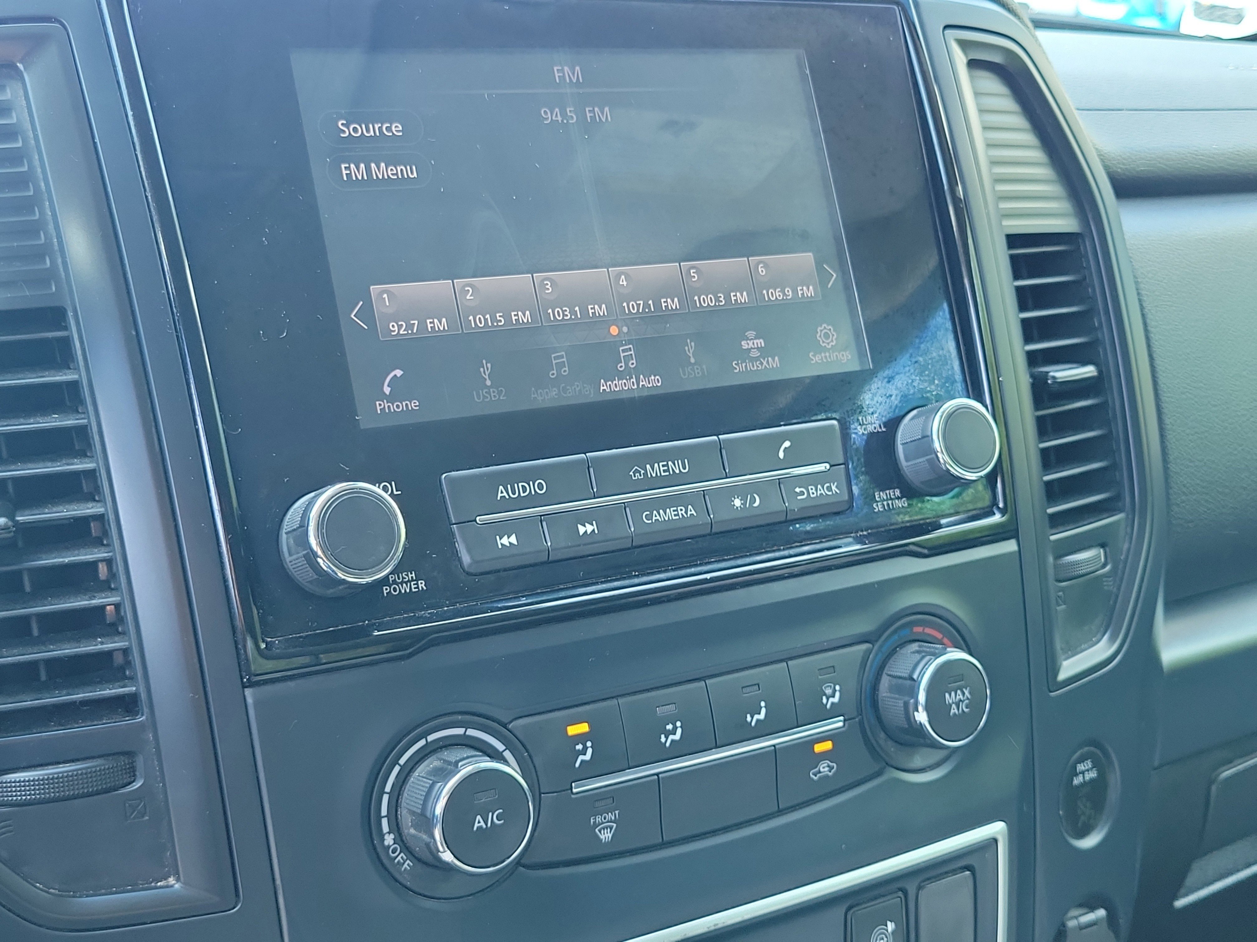 Used 2022 Nissan Titan S image 28