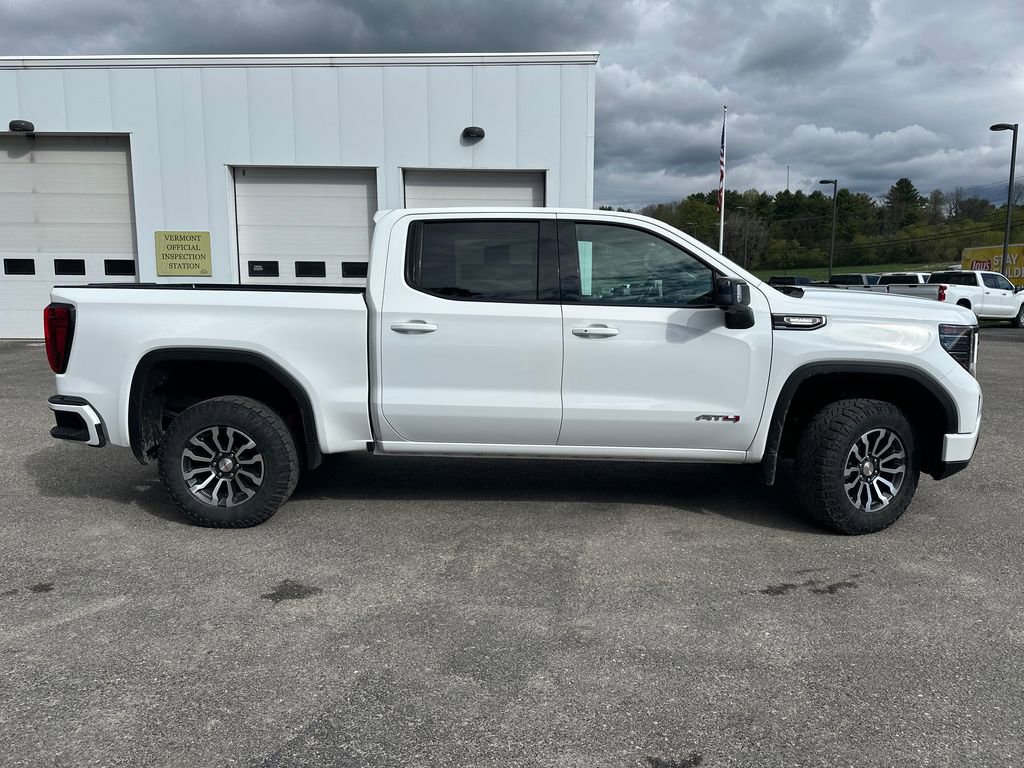 Used 2022 GMC Sierra 1500 AT4 w/ AT4 Preferred Package AWD/4WD image 6