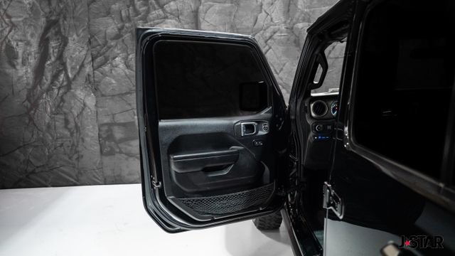 Used 2023 Jeep Wrangler Unlimited w/ Cold Weather Group AWD/4WD image 3