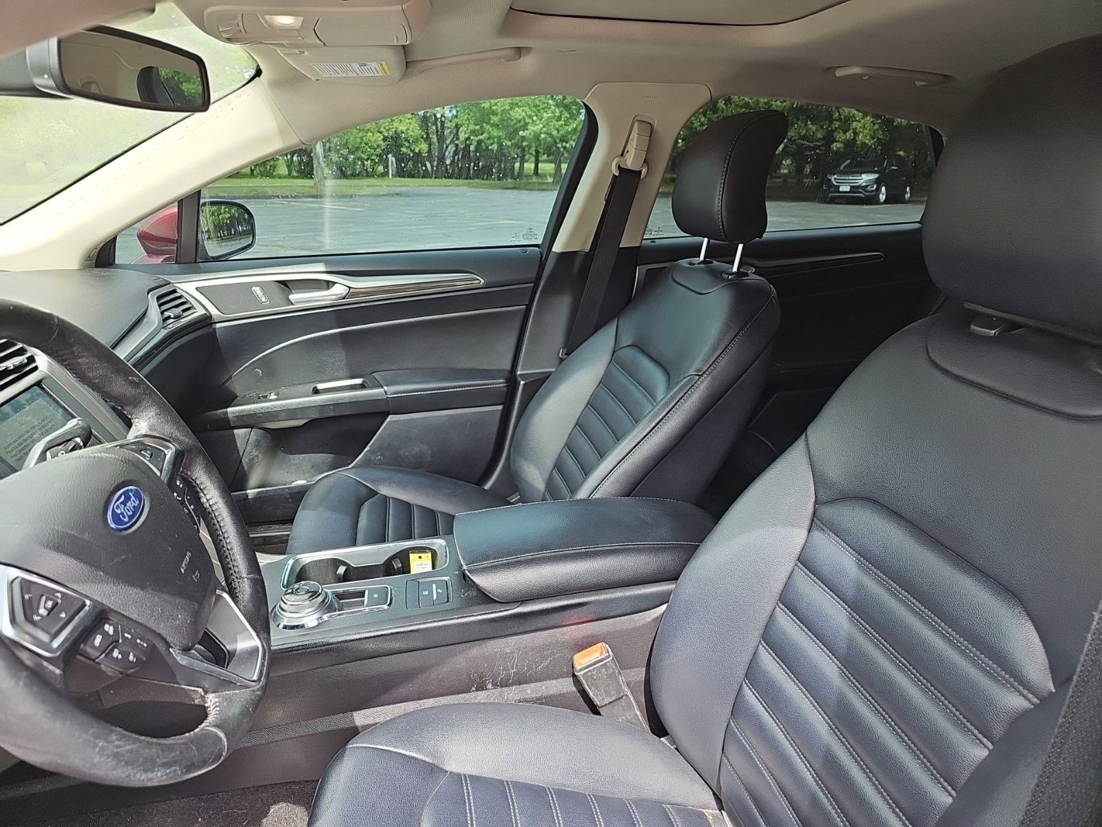 Used 2019 Ford Fusion SEL FWD image 17