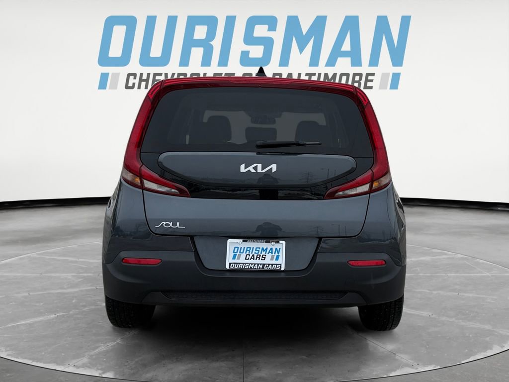 Used 2022 Kia Soul LX image 5