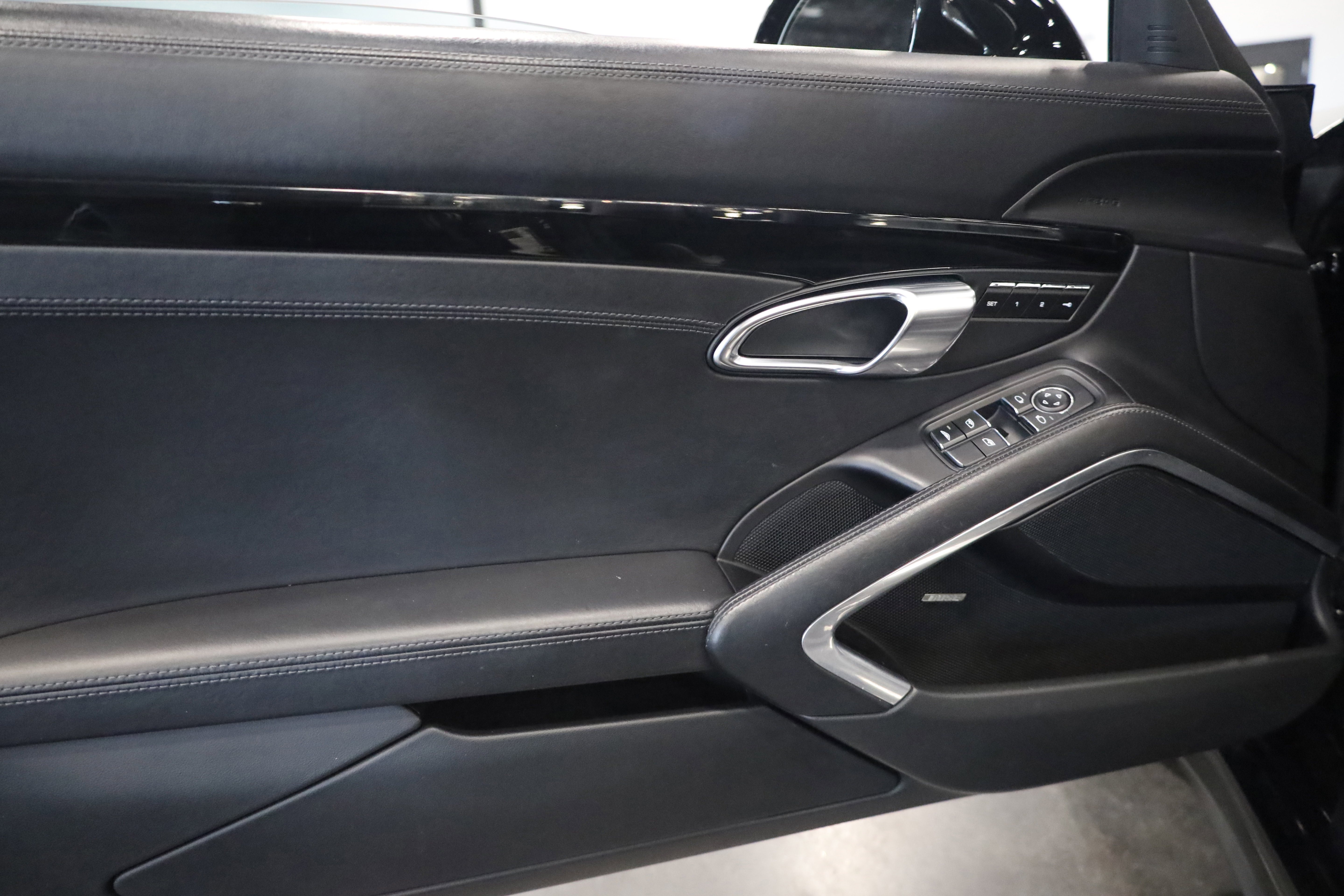 Used 2017 Porsche 911 Carrera 4S image 13