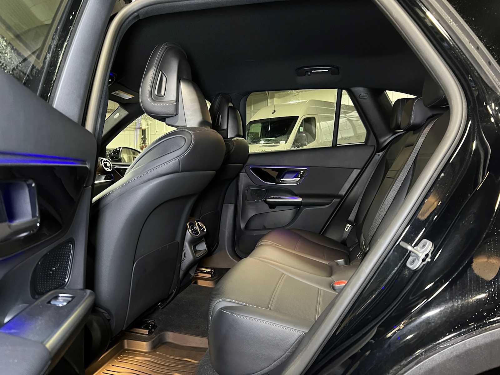 Used 2025 Mercedes-Benz GLC 300 image 53