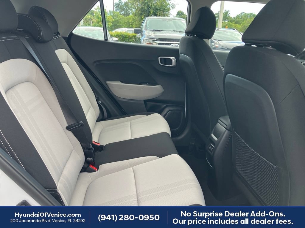 Used 2026 Hyundai Venue SEL FWD image 18