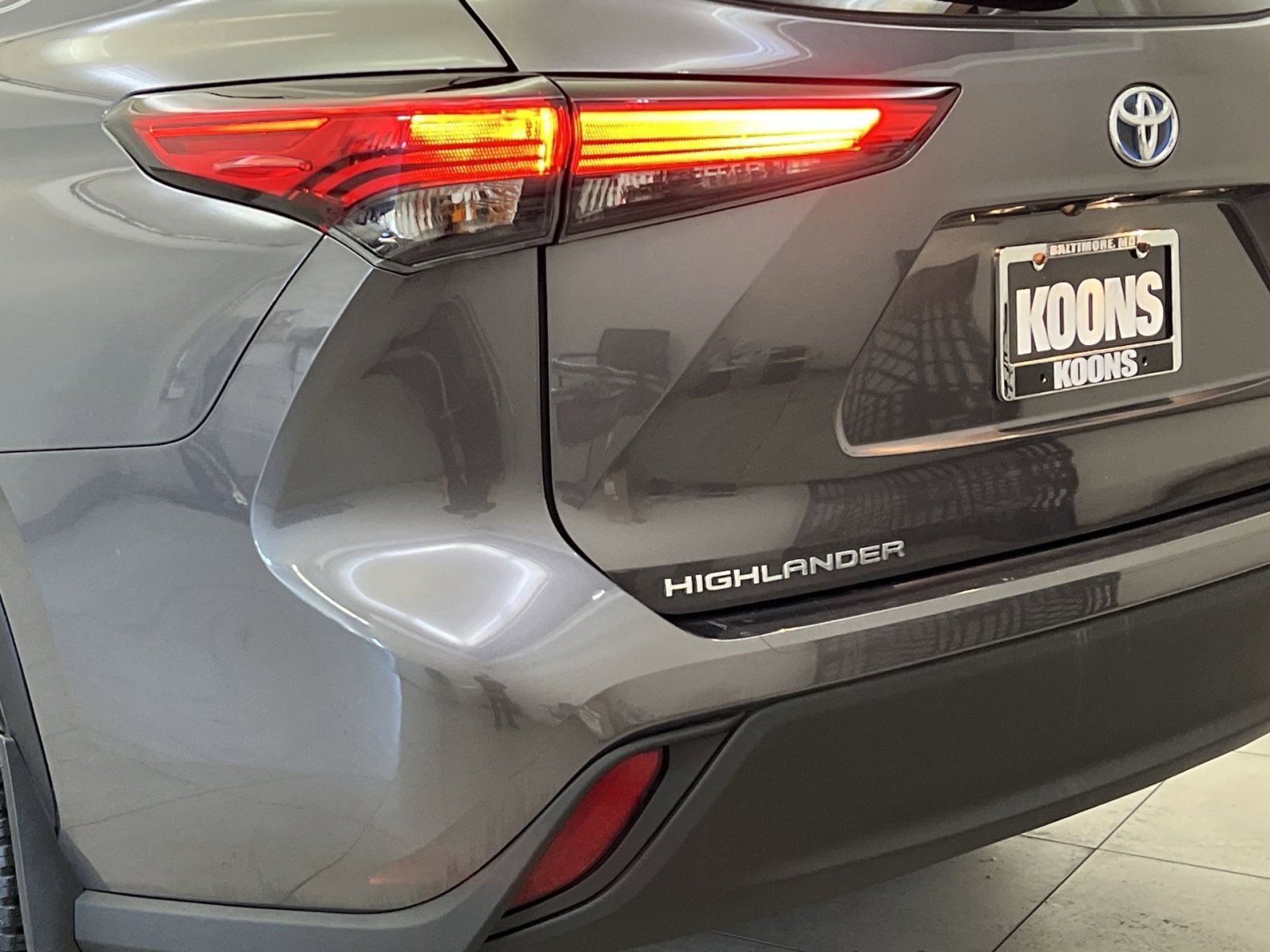 Used 2021 Toyota Highlander XLE image 30