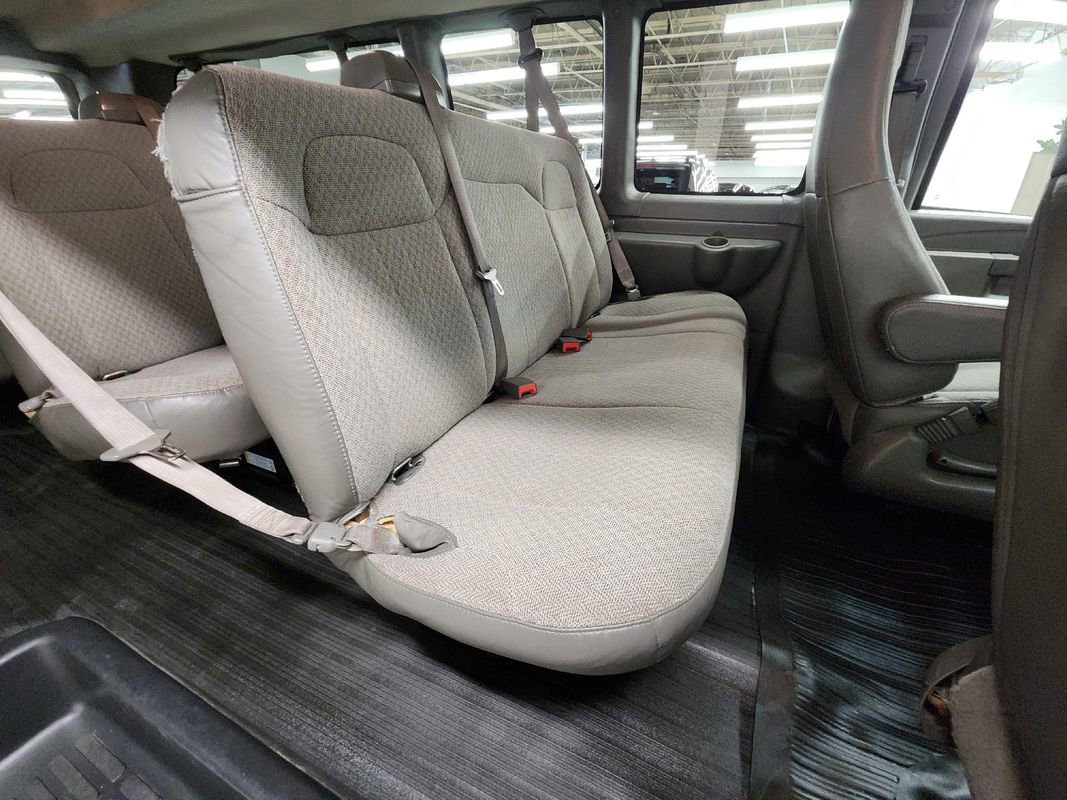 Used 2018 GMC Savana 3500 LT w/ LT Preferred Equipment Group image 20