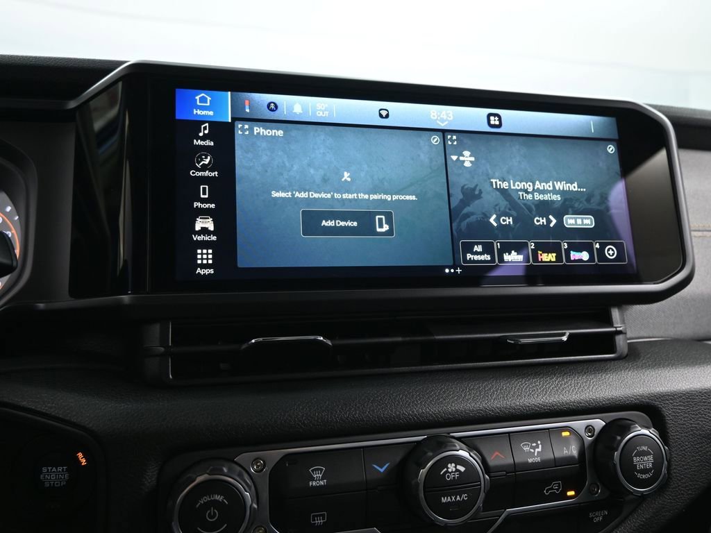 Used 2025 Jeep Wrangler Sport image 31