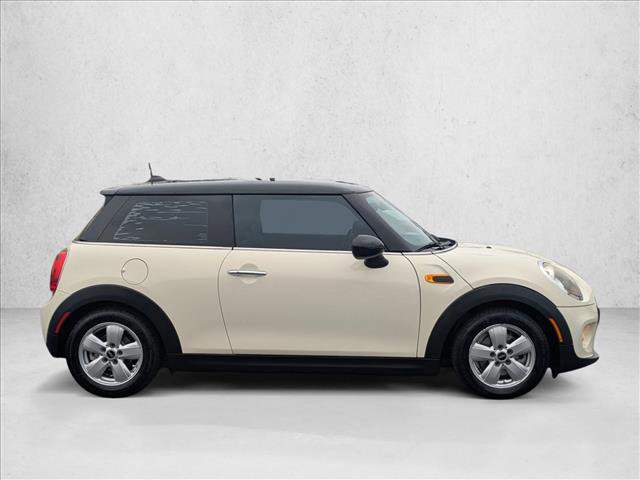 Used 2015 MINI Cooper 2-Door Hardtop image 4