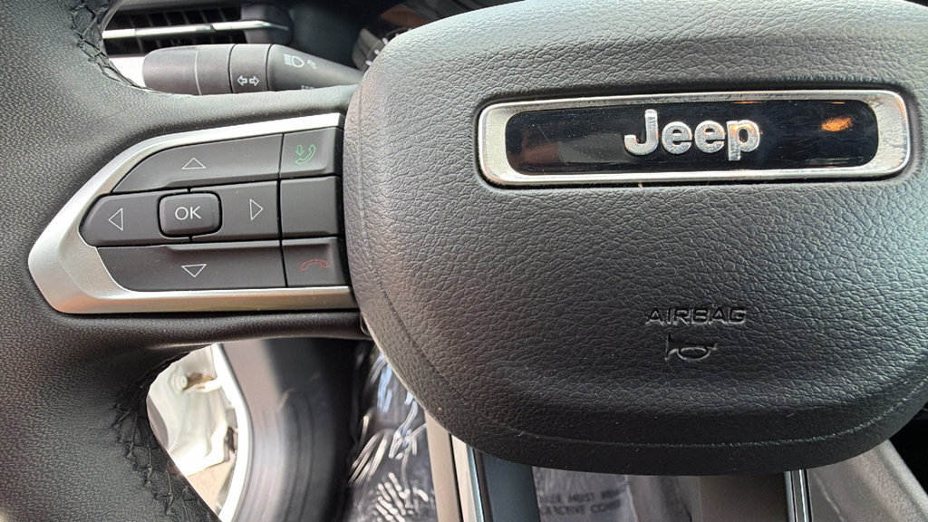 Used 2024 Jeep Compass Latitude AWD/4WD image 19