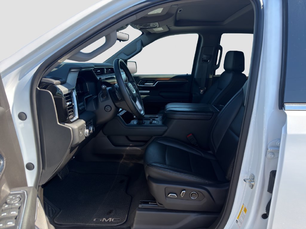 Used 2024 GMC Sierra 1500 Denali w/ Technology Package AWD/4WD image 9