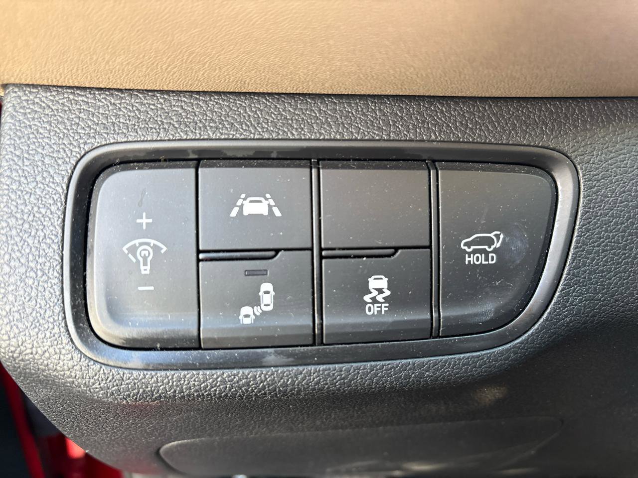 Used 2020 Hyundai Santa Fe Limited image 23