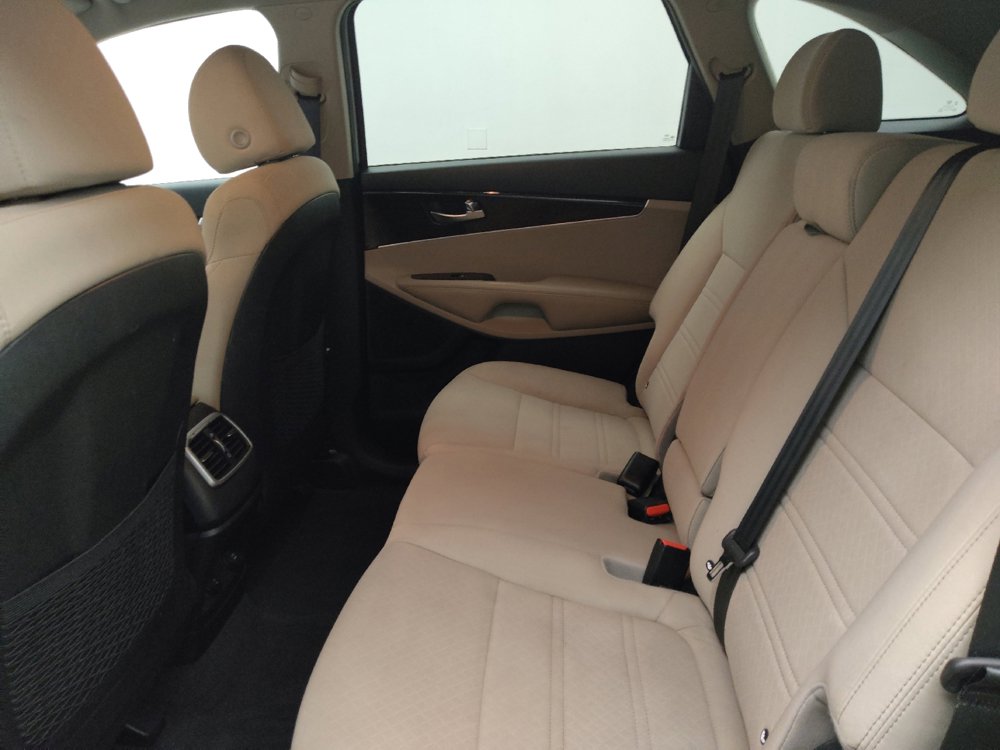 Used 2019 Kia Sorento AWD w/ LX Convenience Package image 18