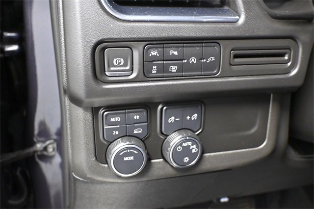 Certified 2022 Chevrolet Suburban RST w/ Sport Performance Package image 19