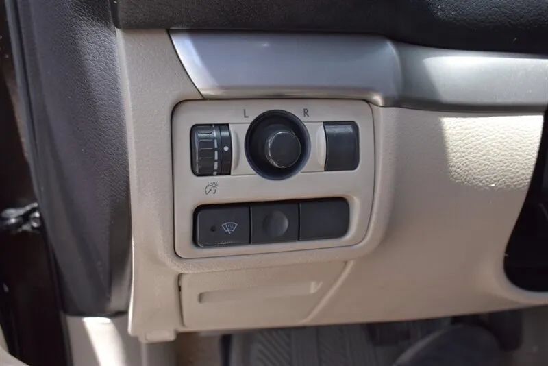 Used 2008 Subaru Outback 2.5i L.L. Bean AWD/4WD image 15