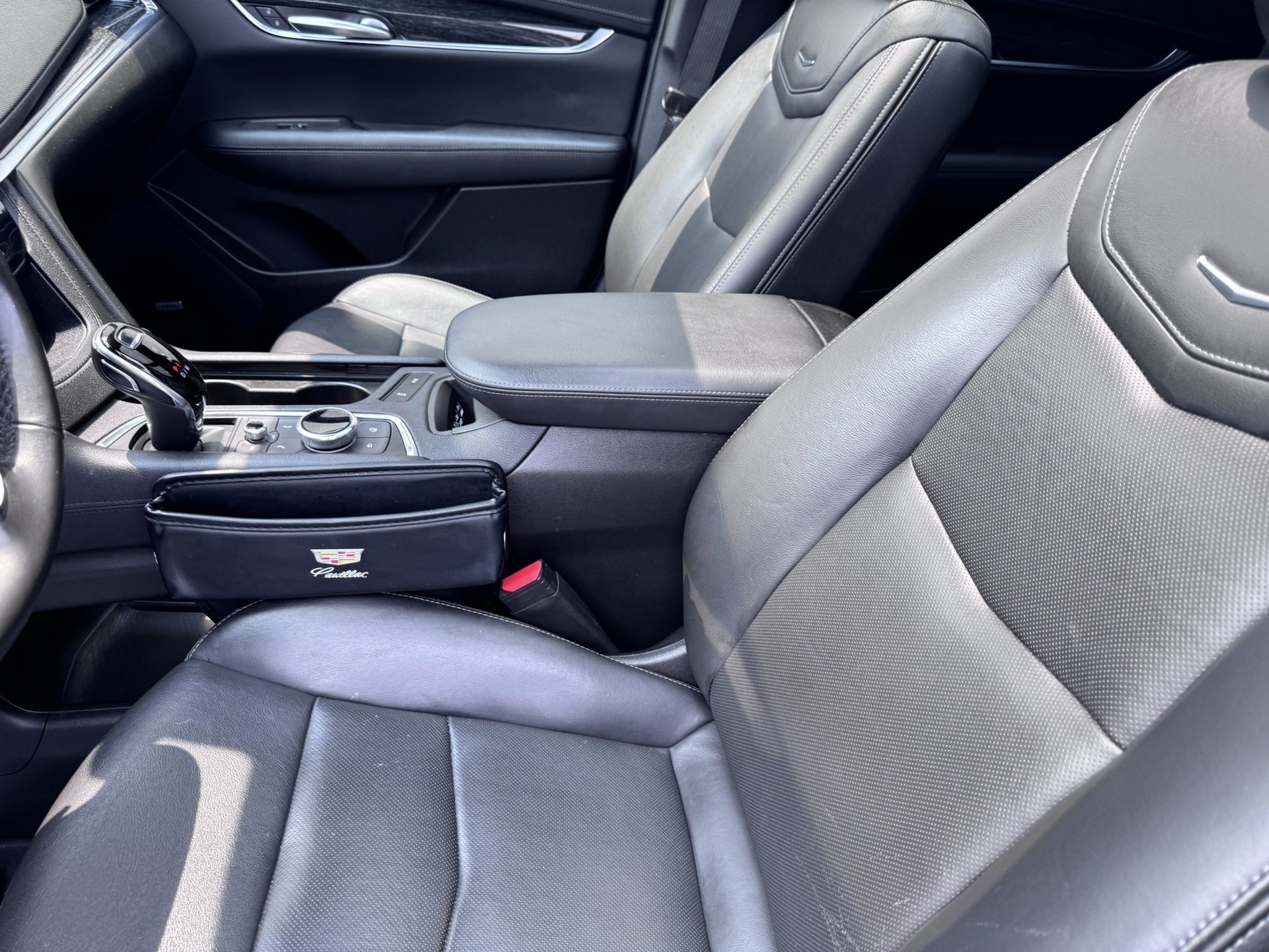 Used 2021 Cadillac XT5 Premium Luxury image 12